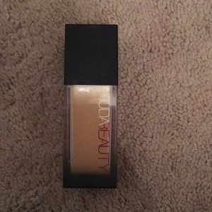 Huda beauty foundation